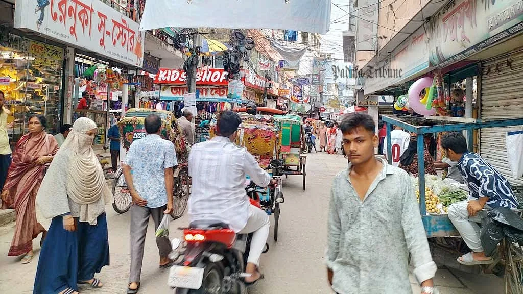 গোপালগঞ্জে সর্তক প্রশাসন, স্বাভাবিক জনজীবন
